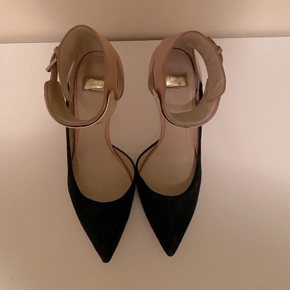 Sexy Vintage Marciano Stilettos. With gold ankle strap, size 6 - Picture 4 of 7